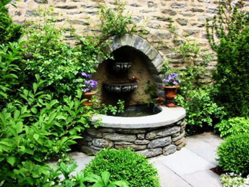 2 Stenger - MillPK Courtyard Fountain Haverford